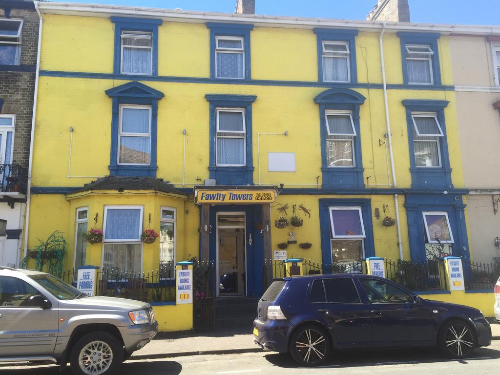 Fawlty Towers Great Yarmouth Exterior foto
